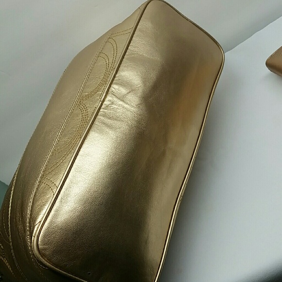PRICE FIRM METALLIC GOLD LEATHER BAG AND WALLET - Picture 6 of 8